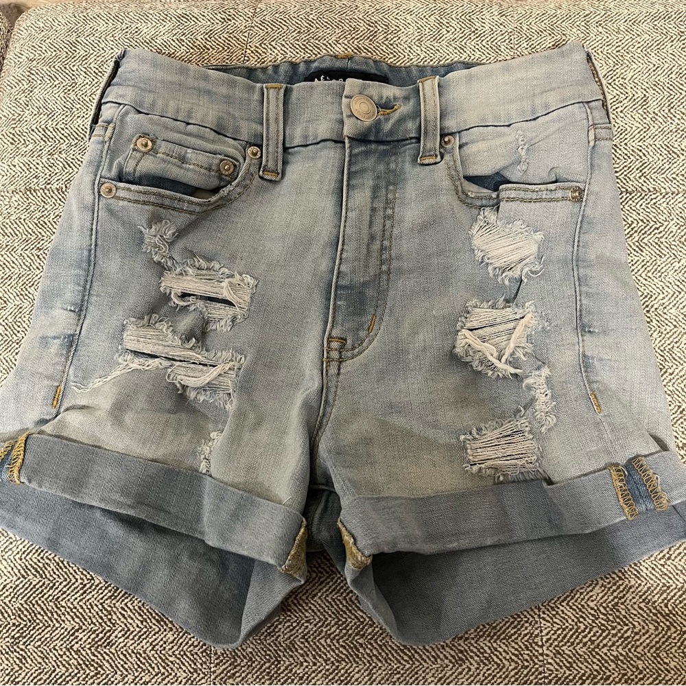 High rise, curvy midi light blue jean shorts